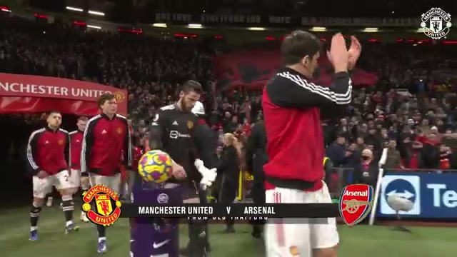 激情对决！21年英超，C罗双响建功，曼联主场3-2力克阿森纳