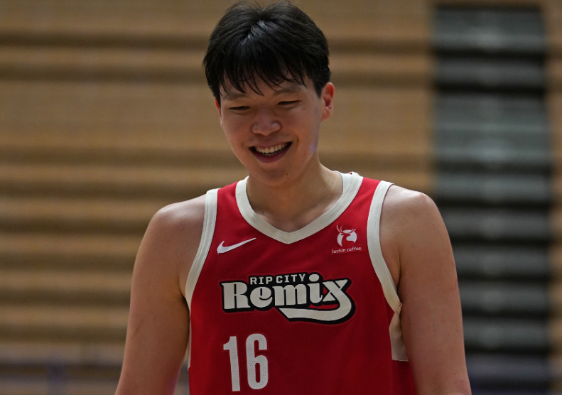 九游账号个人中心官网-G联赛：杨瀚森15+9+5+5失误5犯遭肘击 混音罚球准绝杀太阳